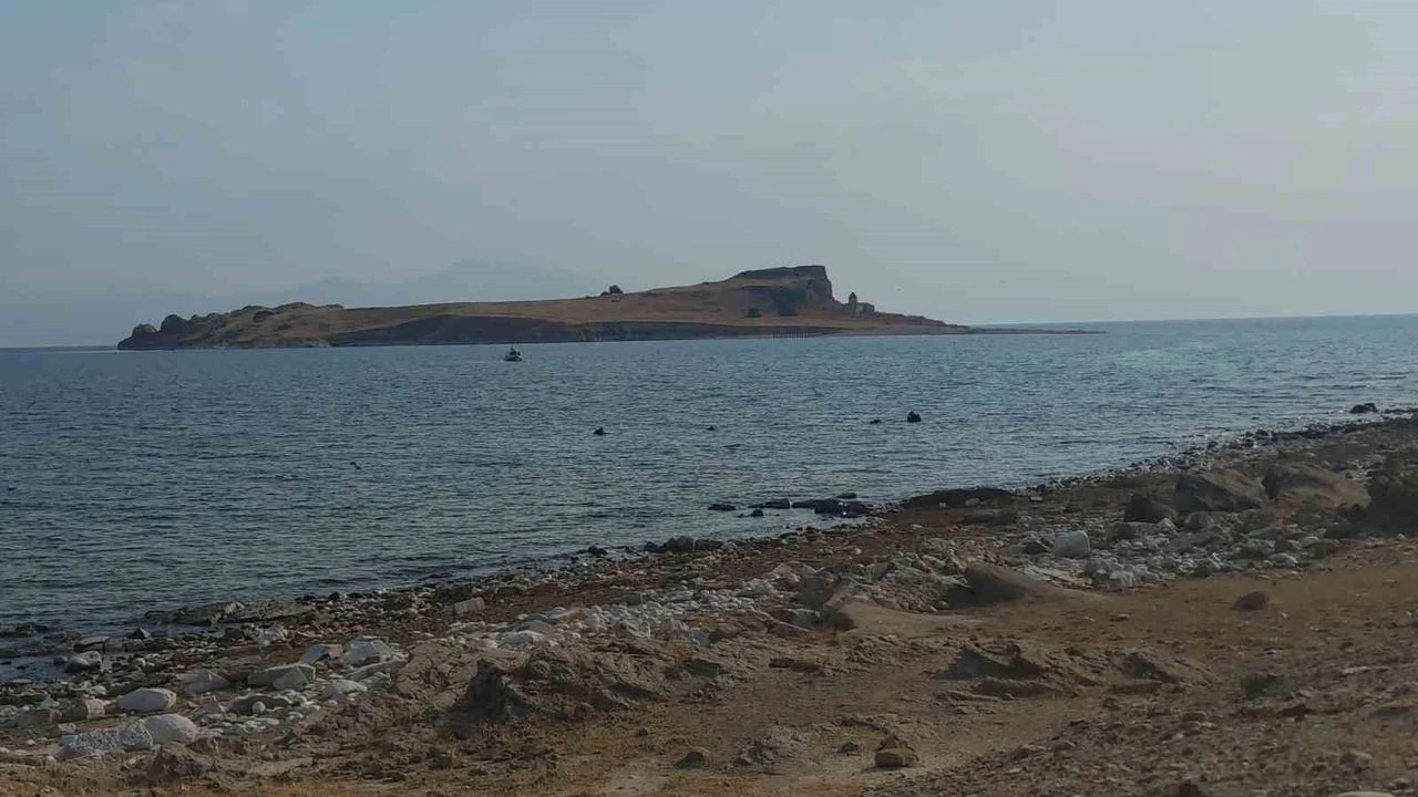 Van Gölü’nün Derinliklerindeki Büyük Sır Çözüldü